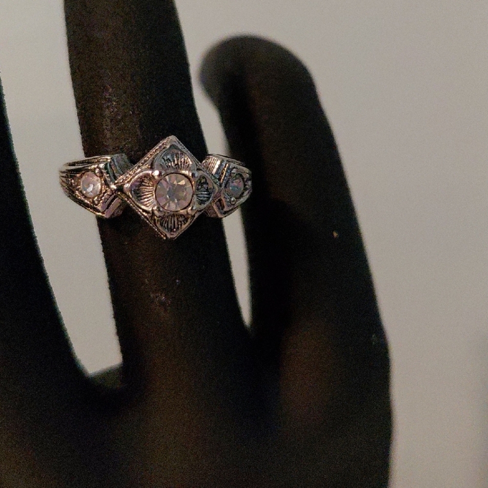 Source Unknown Silver Ring with Clear Gem